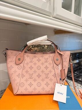 NEW Louis Vuitton Mahina Hina PM Authenticated ..
